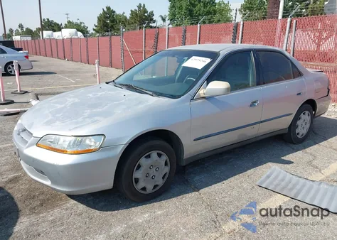 2000 Honda Accord 2.3 Lx z USA, uszkodzony, nr VIN JHMCG6556YC032041